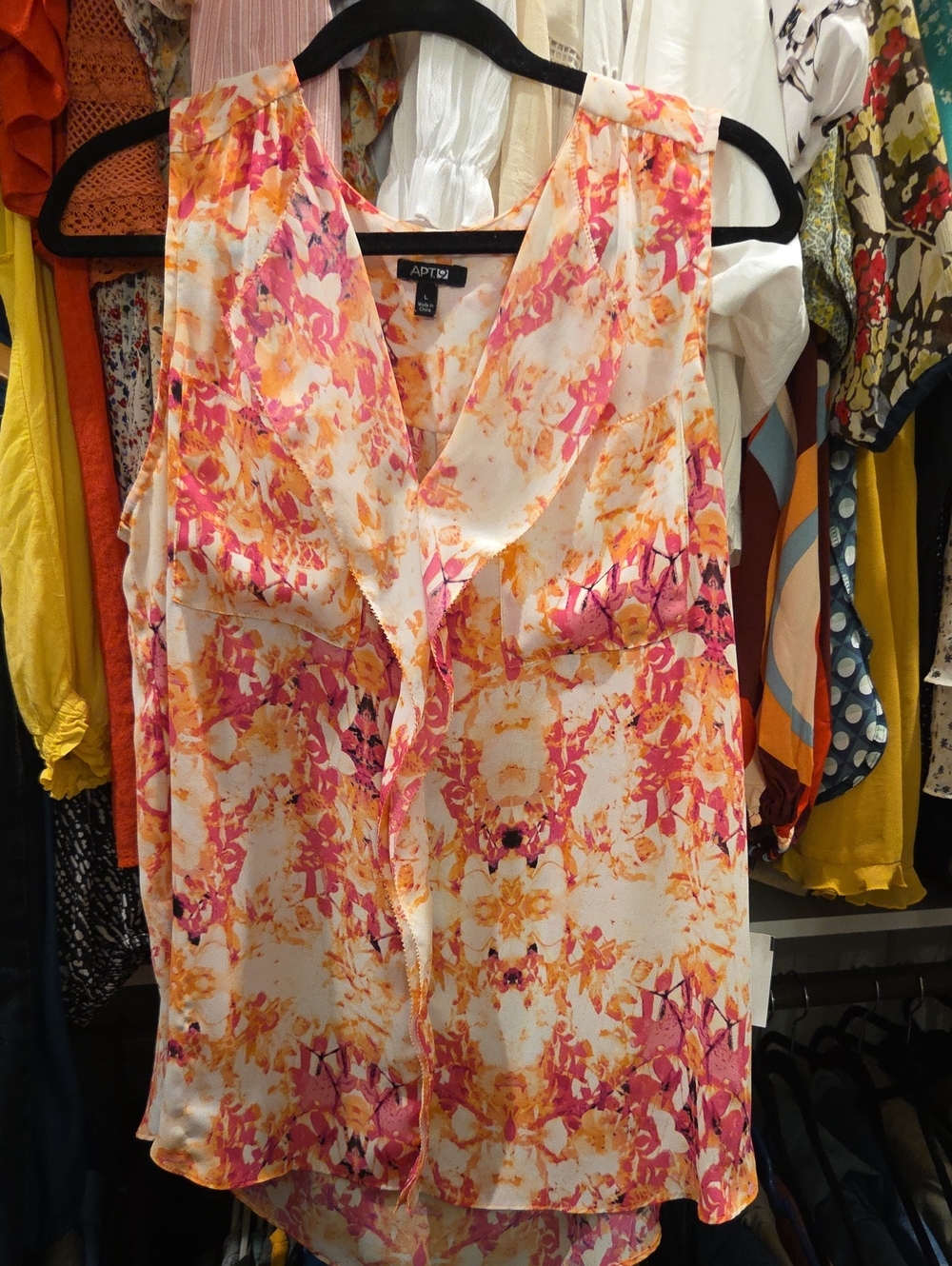 Apt. 9 Pink and Orange Floral V-Neck Sleeveless Camisole
